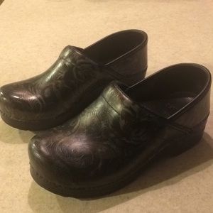 Dansko size 38